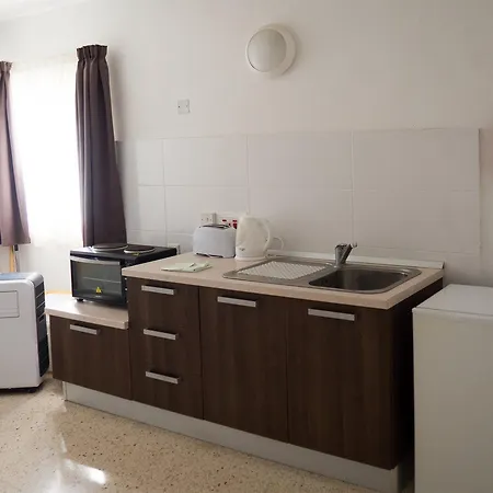 מלון Mavina & 3*