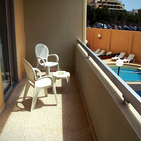 Mavina & Otel Buġibba