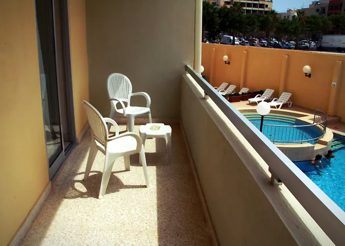 Mavina & Hotel Qawra