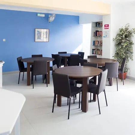 فندق Mavina & كاورا