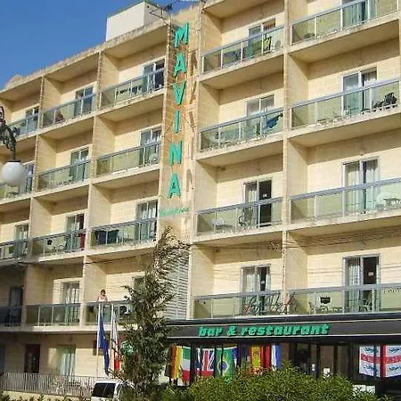 Mavina & 3* كاورا