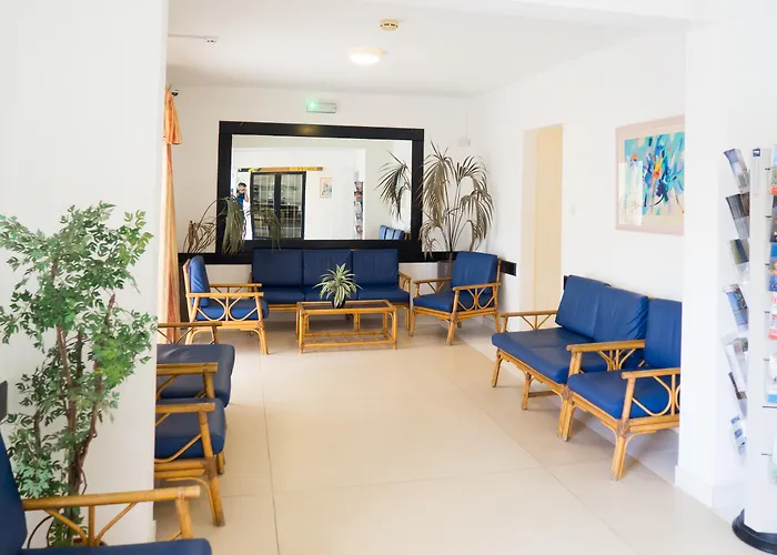 Mavina & Hotel Qawra